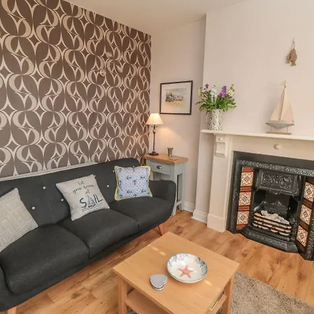 Apartment Flat 2, Mindello House, Whitby *